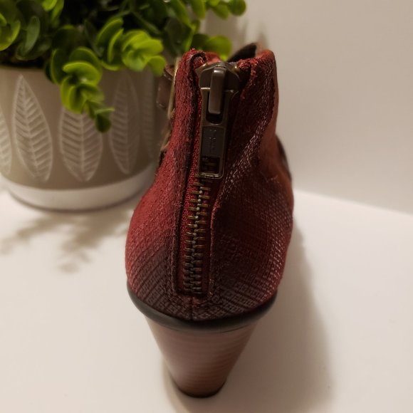 Earth "Amber" Heeled Leather Booties in Brick - Picture 6 of 9